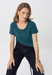 Elastyczna koszulka basic T-ANA. Zielone t-shirty damskie Volcano, m, bez wzorów, z bawełny, bez ramiączek. Za 59.99 zł.