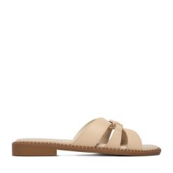 Klapki Lasocki. Brązowe klapki damskie Lasocki, bez wzorów, bez obcasa. Za 149.99 zł.