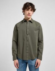 MĘSKA KOSZULA LEE PATCH SHIRT OLIVE GRAY 112370548. Szare koszule męskie Lee, l, bez wzorów, bez kołnierzyka, bez ramiączek. Za 159.99 zł.