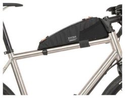 Torba na rurę czołową do roweru Race Top Tube Bag RESTRAP. Czarne torebki klasyczne damskie RESTRAP, bez wzorów, z materiału, bez dodatków. Za 368.40 zł.