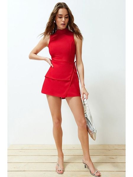 Trendyol Kombinezon w kolorze czerwonym rozmiar: 34. Czerwone kombinezony damskie Trendyol, bez wzorów, bez kołnierzyka, bez ramiączek. Za 61.46 zł.