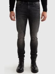Jeansy męskie z wysokim stanem z przetarciami czarne Deric High Waist 913. Czarne jeansy męskie Big Star. W wyprzedaży za 249.99 zł.