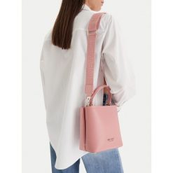 Torebka Nine West. Czerwone torebki klasyczne damskie Nine West, bez wzorów, bez dodatków. Za 179.99 zł.