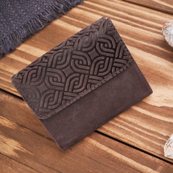 Portfel damski skórzany vintage brązowy mały z RFID Paolo Peruzzi T-114-HBR. Brązowe portfele damskie Paolo Peruzzi, bez wzorów, ze skóry. Za 69.00 zł.