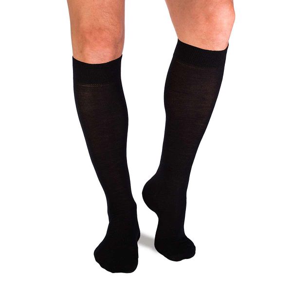 Długie skarpety uciskowe 3/4 z wełny merynosów, czarne. Czarne skarpetki damskie OEM, bez wzorów, z wełny. W wyprzedaży za 92.48 zł.