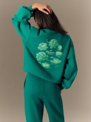 4F Bluza dresowa loose bez kaptura damska - zielona S. Zielone bluzy bez kaptura damskie 4f, s, z dresówki. Za 169.99 zł.