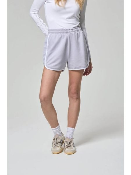 Bench Szorty dresowe "Soliha" w kolorze lawendowym rozmiar: 42. Różowe szorty damskie Bench, bez wzorów, z dresówki. Za 96.60 zł.