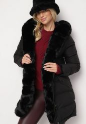 Czarna Pikowana Kurtka z Ozdobnym Futerkiem Dristella. Czarne kurtki damskie Born2be, l, z aplikacjami, bez kaptura. Za 299.99 zł.