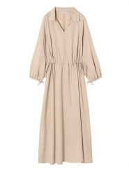 TATUUM Sukienka w kolorze beżowym rozmiar: 40. Brązowe sukienki damskie Tatuum, bez wzorów, z lyocellu, bez kołnierzyka, bez ramiączek, midi. Za 144.58 zł.