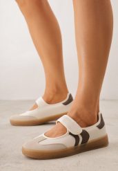 Beżowe Tenisówki Typu Sneakeriny Zapinane Paskiem na Rzep Gelinea. Brązowe trampki i tenisówki damskie Renee, bez wzorów, z jeansu. Za 89.99 zł.