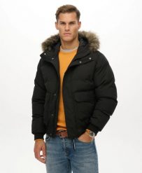 Superdry Kurtka Everest Hooded Puffer Bomber — Pikowana z kapturem. Czarne kurtki damskie Superdry., l, bez wzorów, z elastanu, z kapturem. Za 774.50 zł.