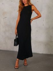 Milan Kiss Sukienka w kolorze czarnym rozmiar: XL. Czarne sukienki damskie Milan Kiss, xl, bez wzorów, prążkowane, bez kołnierzyka, bez ramiączek, maxi. Za 254.14 zł.