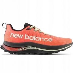 Buty do biegania męskie New Balance Fuelcell Supercomp Trail. Czerwone obuwie do biegania damskie New Balance. Za 549.99 zł.