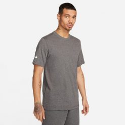 T-shirt sportowy z krótkim rękawem męski Nike Park 20 M Tee. Szare t-shirty męskie Nike, m, bez wzorów, z bawełny, bez kołnierzyka. Za 89.99 zł.