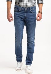MUSTANG VEGAS SLIM MĘSKIE SPODNIE JEANSOWE JEANSY DŻINSY DENIM BLUE 1015043 5000 702. Niebieskie jeansy męskie Mustang. Za 199.99 zł.