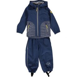 2-częściowy zestaw przeciwdeszczowy "Setty" w kolorze granatowym. Niebieskie spodnie niemowlęce Killtec Kids, bez wzorów. W wyprzedaży za 158.95 zł.