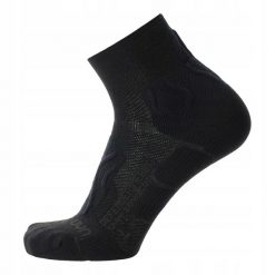 Skarpety trekkingowe Męskie Uyn Defender Merino Low Cut Black. Czarne skarpetki męskie UYN, bez wzorów. Za 79.99 zł.