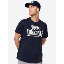 T-shirt o klasycznym kroju Lonsdale Logo. Niebieskie t-shirty męskie Lonsdale, bez wzorów, bez kołnierzyka. Za 108.90 zł.