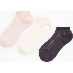 Skarpety stopki 3 pack - Zielony. Zielone skarpetki damskie Reserved, bez wzorów. Za 19.99 zł.