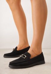 Czarne Mokasyny Ozdobione Metaliczną Klamrą Murielori. Czarne mokasyny damskie Renee, z materiału. Za 109.99 zł.
