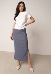 Niebieska Prosta Spódnica z Rozcięciem z Boku ze Strukturalnej Tkaniny Orinelin. Niebieskie spódniczki damskie Born2be, m, bez wzorów, z tkaniny, biznesowe, maxi, koszulowe. Za 39.99 zł.