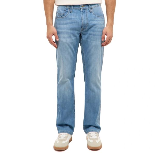 Męskie Spodnie Jeansowe Mustang Style Tramper Straight ULW Denim Blue 1017441 5000 403. Niebieskie spodnie materiałowe męskie Mustang, bez wzorów, z denimu. Za 179.99 zł.