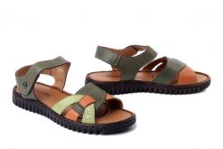 MANITU 910269-07 grun, sandały damskie. Zielone sandały damskie Manitu, bez wzorów, ze skóry, bez obcasa. Za 229.42 zł.