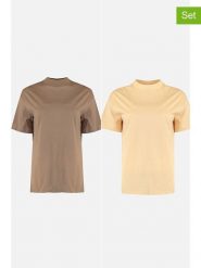 Trendyol Koszulki (2 szt.) w kolorze jasnobrązowym i beżowym rozmiar: M. Brązowe t-shirty damskie Trendyol, m, bez wzorów, z bawełny, bez kołnierzyka. Za 87.81 zł.
