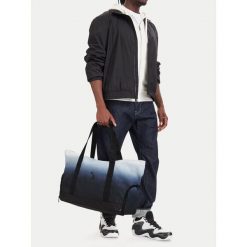Torba weekendowa SHAQ. Czarne torebki klasyczne damskie Shaq, bez wzorów, bez dodatków. Za 189.99 zł.