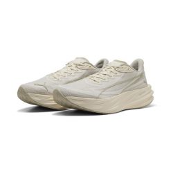 Męskie buty do biegania Deviate Pure NITRO™ PUMA. Białe obuwie do biegania damskie Puma. Za 649.00 zł.