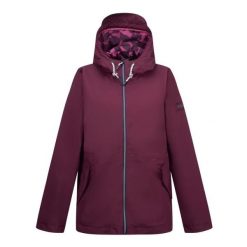 Damska kurtka wodoodporna Regatta Bayletta. Czerwone kurtki damskie Regatta, bez wzorów, bez kaptura. Za 342.00 zł.