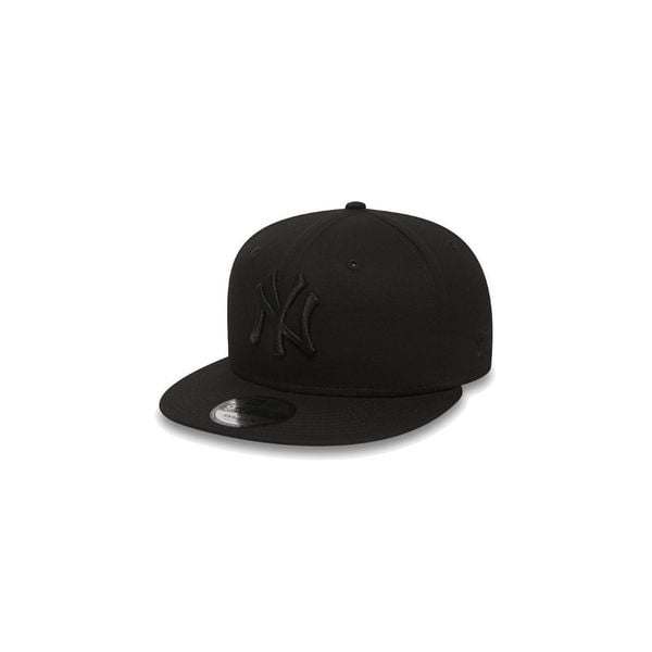 Czapka z daszkiem New Era 9FIFTY New York Yankees Snapback 11180834 M - L. Czarne czapki męskie New Era, na wiosnę, bez wzorów. Za 177.62 zł.