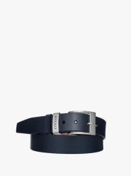 Granatowy pasek męski z logotypem na klamrze PASEK MĘSKI. Niebieskie paski męskie Ryłko, bez wzorów, ze skóry. Za 129.99 zł.