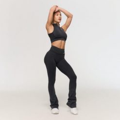 Spodnie damskie fitness bezszwowe flare Fierce. Szare spodnie sportowe damskie GYMBEAM, s, z elastanu, na fitness i siłownię. Za 123.90 zł.