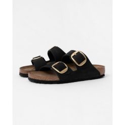 Klapki damskie Birkenstock Arizona Big Buckle. Czarne klapki damskie Birkenstock, bez wzorów, z materiału, bez obcasa. Za 670.05 zł.