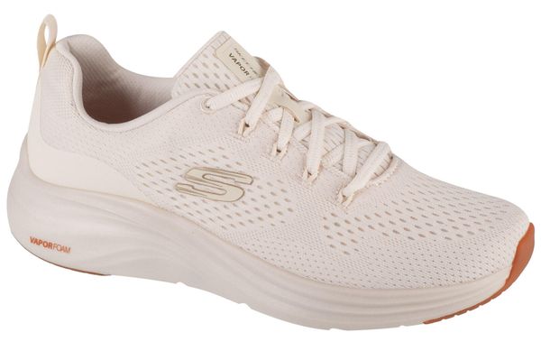 Buty do chodzenia damskie Skechers 150024WBC. Białe buty sportowe na co dzień damskie Skechers, bez wzorów, z materiału, trekkingowe. Za 452.00 zł.