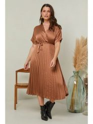 Curvy Lady Sukienka w kolorze jasnobrązowym rozmiar: 44/46. Brązowe sukienki damskie Curvy Lady, na co dzień, bez wzorów, z tkaniny, klasyczne, bez kołnierzyka, bez ramiączek, maxi, proste. Za 117.45 zł.