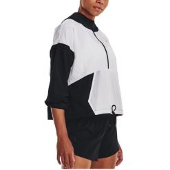 Damska kurtka do biegania Under Armour Woven Graphic. Białe kurtki damskie Under Armour, xs, bez wzorów, bez kaptura. W wyprzedaży za 212.75 zł.