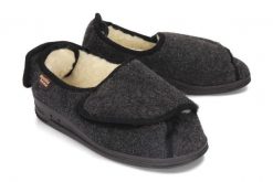MANITU 340245-1 schwarz, kapcie damskie. Szare kapcie damskie Manitu, z wełny. Za 249.90 zł.