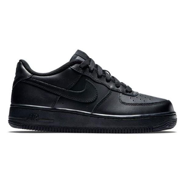Buty Sportowe Młodzieżowe Nike Air Force 1 LE Gs. Czarna buty sportowe na co dzień damskie Nike, bez wzorów, do koszykówki, nike air force. Za 682.90 zł.
