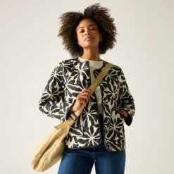 Kurtka pikowana Mira dla kobiet. Kurtki damskie Regatta, bez wzorów, z poliesteru, bez kaptura. Za 308.00 zł.