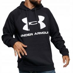Bluza męska z kapturem czarna UNDER ARMOUR UA RIVAL FLEECE. Czarne bluzy sportowe męskie Under Armour, bez wzorów, sportowe, bez kołnierzyka, bez ramiączek. Za 159.00 zł.