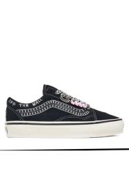 Vans Tenisówki Lx Old Skool Charms VN000EGYBPR1 Czarny. Czarne trampki i tenisówki damskie Vans, bez wzorów, ze skóry. Za 499.99 zł.