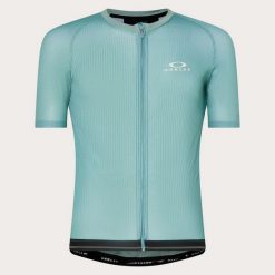 Oakley Koszulka Endurance Ultra Lite Foa404389-7Cc. Niebieskie t-shirty sportowe męskie Oakley, l, bez ramiączek, na fitness i siłownię. Za 502.50 zł.