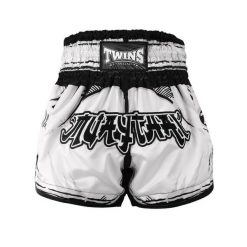 Szorty do boksu tajskiego Twins Special TTBL. Czarne szorty damskie TWINS, bez wzorów, z materiału, retro. Za 351.50 zł.