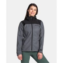 Damska kurtka softshell Kilpi RAVIA-W. Szare kurtki softshell damskie Kilpi, bez wzorów, z materiału, z kapturem. Za 370.41 zł.