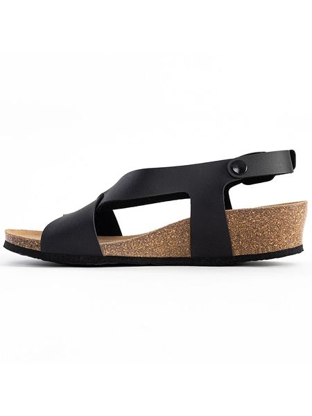 BAYTON Sandały "Salamanque" w kolorze czarnym rozmiar: 37. Czarne sandały damskie Bayton, bez wzorów, bez obcasa, na koturnie. Za 132.05 zł.