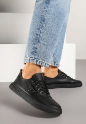 Czarne Tenisówki z Cholewką z Perforacją i Ozdobną Aplikacją Emmio. Czarne trampki i tenisówki damskie Renee, z aplikacjami, z jeansu. Za 44.99 zł.