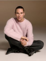 Sweter z wełną alpaki - pastelowy róż. Czerwone swetry klasyczne damskie Reserved, l, z wełny, bez kołnierzyka. Za 329.99 zł.