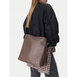 Torebka G-Star Raw. Szare torebki klasyczne damskie G-Star Raw, bez wzorów, bez dodatków. Za 229.99 zł.